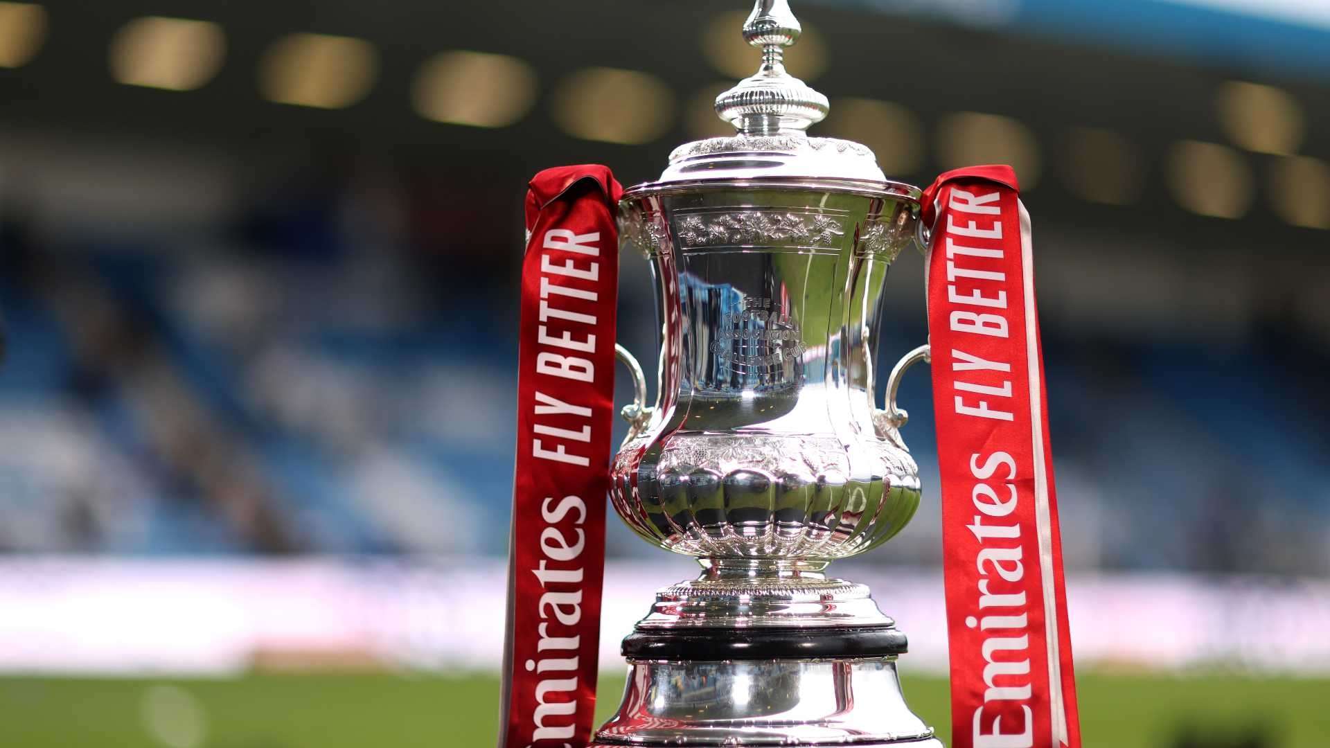 他冷静地控 他冷静地控